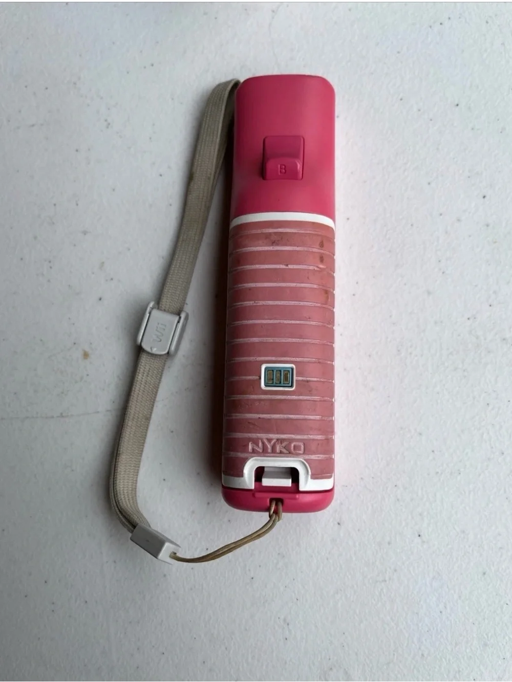 Nintendo Wii remote controller in Pink